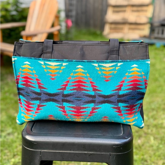 Pendleton Carry-All Bag - Picture 2 of 9